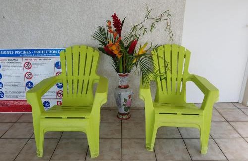 Bouillante House | Les Petites Fleurs de Poirier
