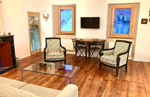 Barcelonnette Apartment | Les Remparts - Centre Ville - Charme & Vue Montagnes