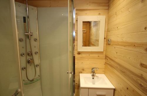 Les Saisies Apartment | Les Saisies Hauteluce : beau 2 pièces rénové, 6 pers, TV, lave-vaisselle - FR-1-293-86