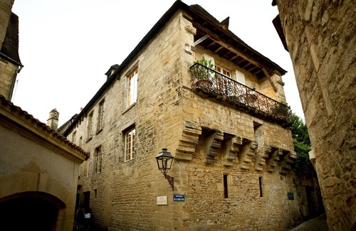 Sarlat-la-Caneda Historic Center Apartment | Les Suites sarladaises, the Griffon suite