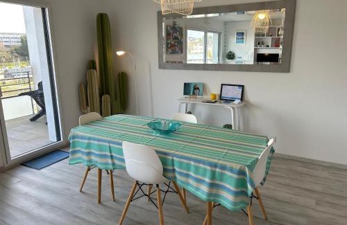 Vannes Apartment | Les Terrasses Marines - Vue imprenable sur le port de plaisance