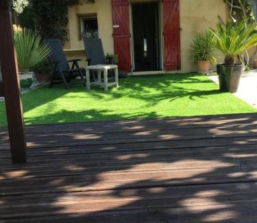 Ollioules Bed & Breakfast | Les terrasses sur mer