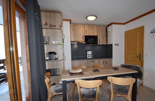 Vaujany Apartment | Les Valmonts Apt 17 - Two Bedroom Apartment, Sleeps 6