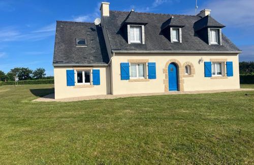 Camaret-sur-Mer House | les volets bleus, 100m de la plage