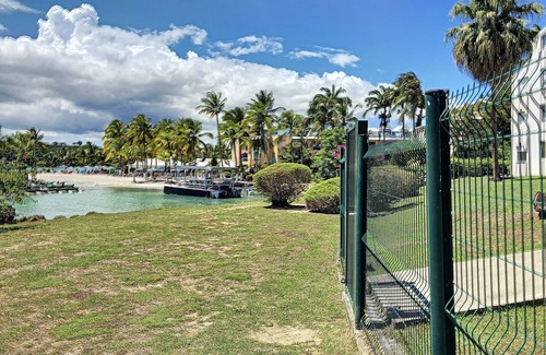 Pointe de la verdure Apartment | Les Yuccassines - Sea view and direct beach access
