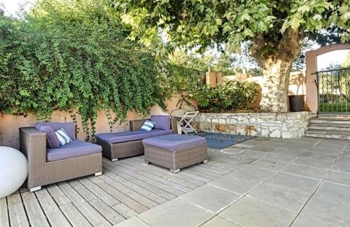 Aix-en-Provence Bed & Breakfast | LesArnauds