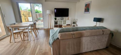 Ares House | LesOyats33 - Maisonnette avec accès Piscine