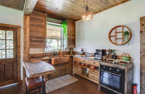 Arcadia House | Less Than 1 Mi to Downtown Arcadia Tranquil Wooded Escape