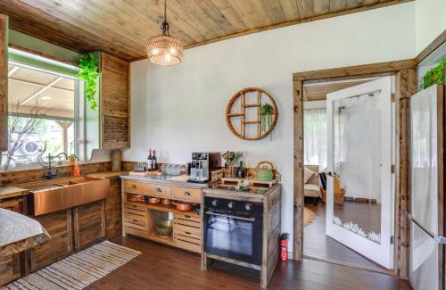 Arcadia House | Less Than 1 Mi to Downtown Arcadia Tranquil Wooded Escape