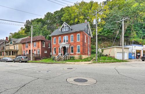 Dubuque House | Less Than 1 Mi to Downtown Historic Dubuque Gem!