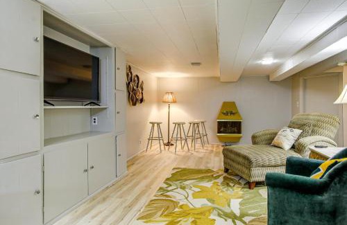 Green Bay House | Less Than 1 Mi to Lambeau Field Green Bay Home with Grill!