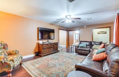 Berryville House | Less Than 1 Mi to Main St Berryville Spacious Family Home