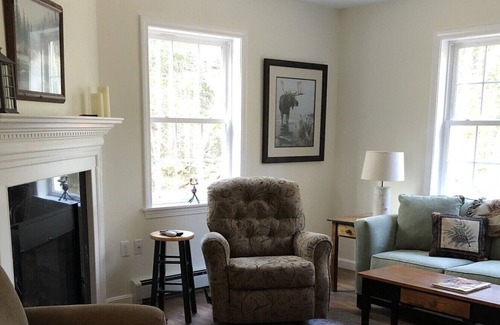 Danbury House | Less than 1 mile from Ragged Mountain