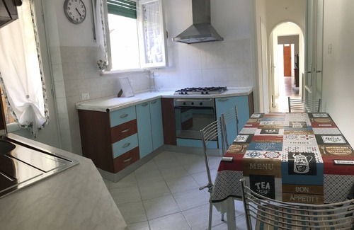 Viareggio Villa | Less than 100 meters from the sea and the pine forest of Viareggio