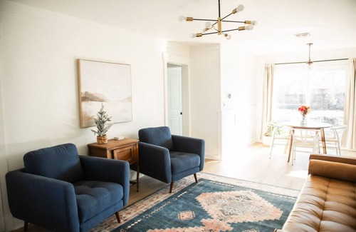 Edmond House | Less than a mile to downtown Edmond and close to UCO. Cozy mid-century house!