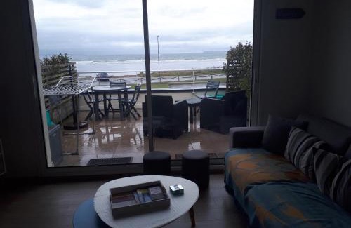 Plomodiern Apartment | Lestrevet, les pieds dans l eau