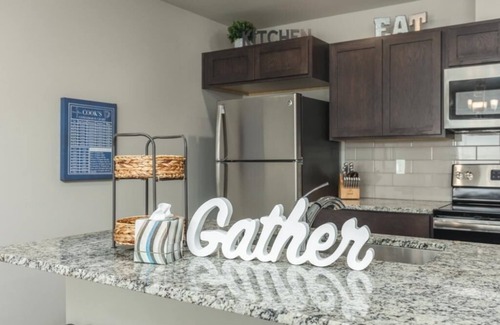 Tri-Cities House | Let's Gather - Centrally Located & Pet Friendly.