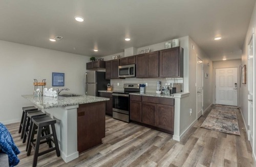 Tri-Cities House | Let's Gather - Centrally Located & Pet Friendly.