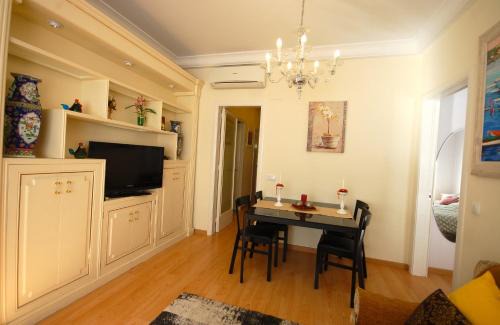 la Vila de Gracia Apartment | Lets Holidays Centric Apartment in Barcelona