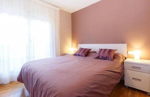 La Sagrada Familia Apartment | LetsGo Sagrada Familia Penthouse