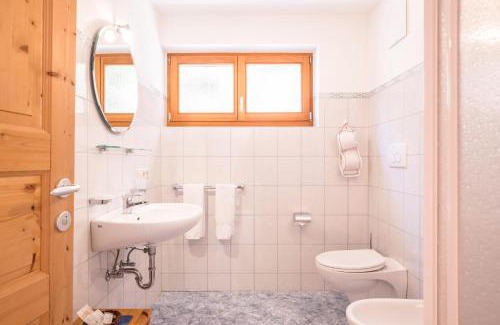 Monguelfo Apartment | Lettnerhof Bnb Wohnung 3