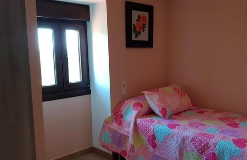 Malpica de Bergantinos House | Leutoño