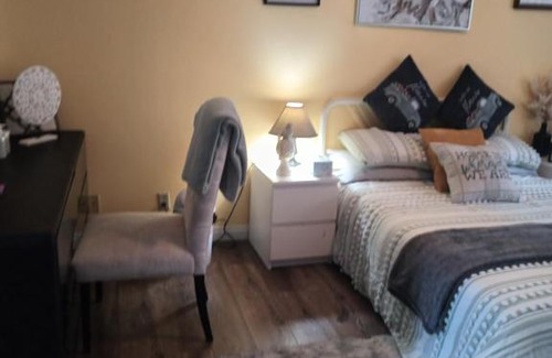 Alhambra Bed & Breakfast | Levander Cozy Home