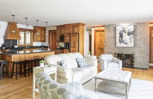 Mandana House | Level Lakefront Ranch-West Side Skaneateles Lake