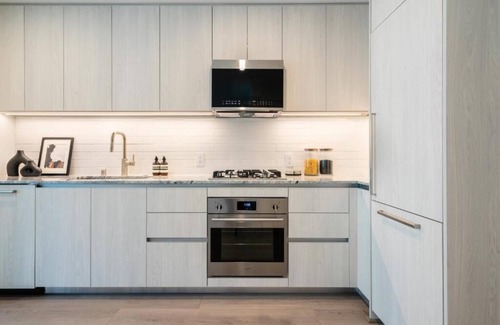 Downtown Long Beach Apartment | Level- Lavish One Bedroom Suite Perfect for an Extended Stay