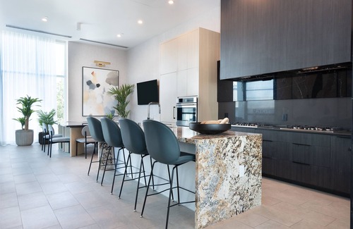 Downtown Long Beach Apartment | Level- Lavish One Bedroom Suite Perfect for an Extended Stay