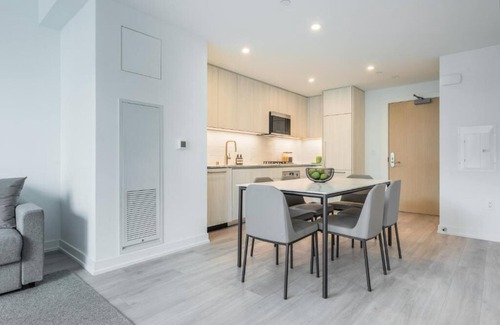 Downtown Long Beach Apartment | Level- Lavish One Bedroom Suite Perfect for an Extended Stay