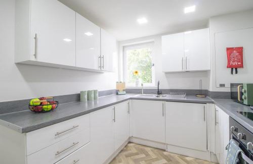 Coatbridge Apartment | Leven Loft - 2 Bed Flat in Coatbridge