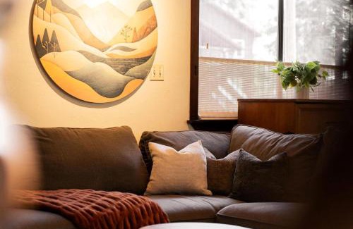 Tahoma House | Lewis Ave Lodge
