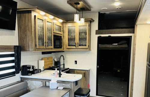 Lewiston House | Lewiston RV. 3 blocks to airport, 3 miles to Snake River. Close to everything!