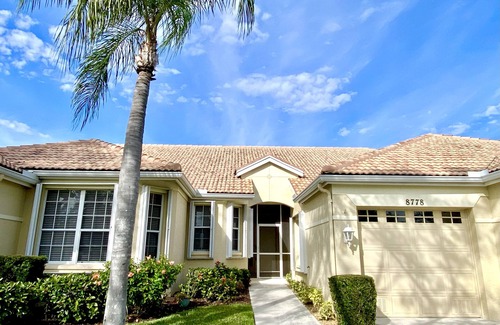 Tropical Cove Villa | Lexington Country Club Villa, 3 bedroom 2 bath, extended lanai with water view