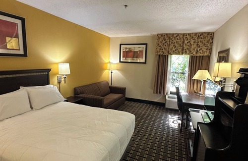 Lexington Hotel | Lexington Inn and Suites