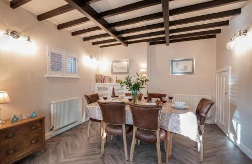 Sandsend House | Lezayre