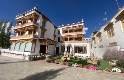 Leh Hotel | Lha-Zes