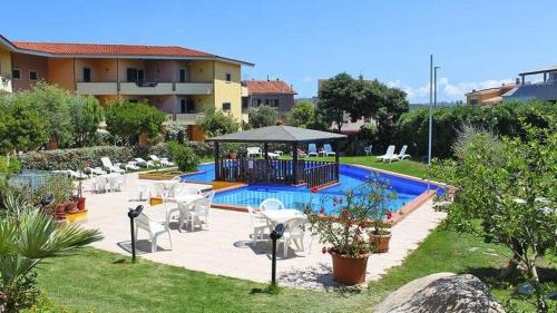 Santa Teresa di Gallura Apartment | Li Velieri 6 pax Pool & Private Garden