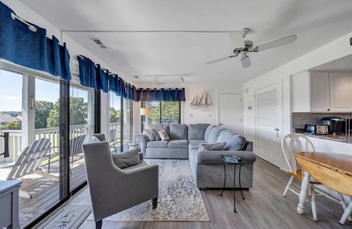 North Shore Condo | Libby's Lake View on Smith Mountain Lake