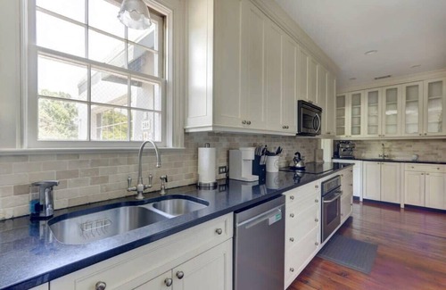 Historic District - North Apartment | Liberty House, Historic Home | Centrally Located