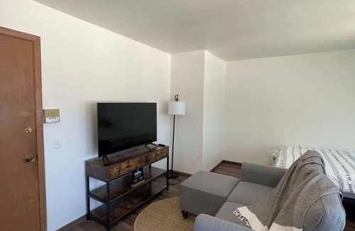 Madison Apartment | Liberty Valley Studio- 1009-27