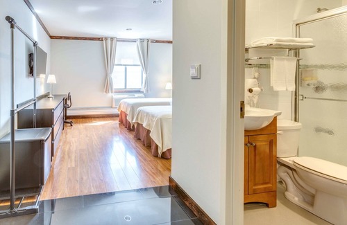 Hunters Point Hotel | LIC Hotel