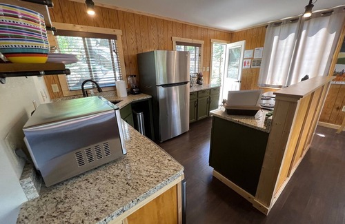 Estes Park Cabin | License # 3031 Estes Park remodeled detached cabin, views, quiet area.n
