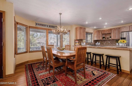 Munds Park House | Lichen Lodge - Large Cabin Retreat in the Cool Pines