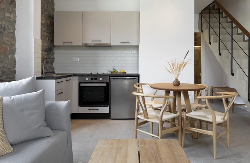 Sourpi Apartment | Lichnos Luxury Maisonette 3