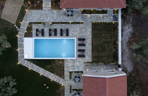 Sourpi Apartment | Lichnos Luxury Maisonette 3