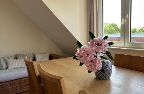 Haarentor Apartment | Lichtdurchflutete Dachgeschosswohnung in Uninähe