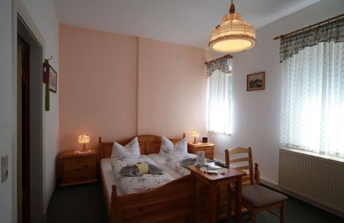 Bad Schandau House | Lichtenhainer Wasserfall - Double room, shower, WC