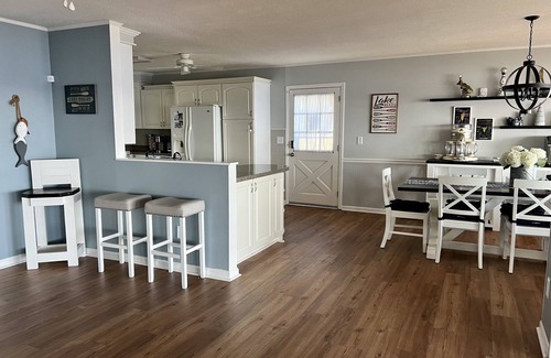 Summerton House | Life is better at the Lake nLakefront home that sleeps 13!